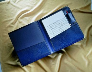 Orchestral Folder - Bottom Pockets, Pencil Pocket